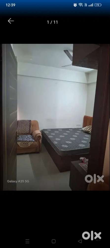 Looking for female Flatmate