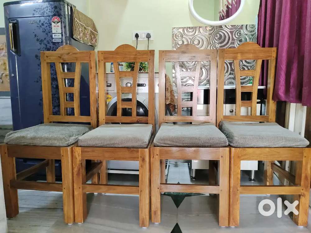 Elegant Solid Wood Dining Chairs – Set of 4 with Cushions – ₹14,000