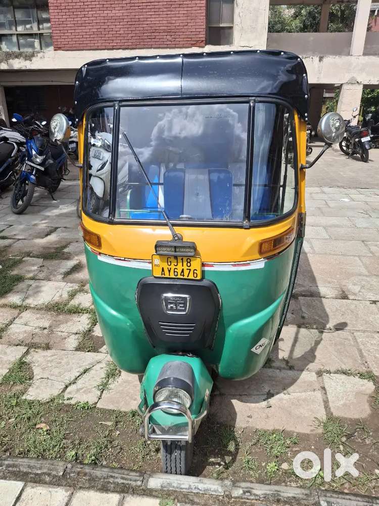 Bajaj CNG auto