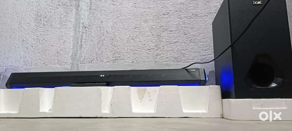 Boat aura 160w new condition 2 months