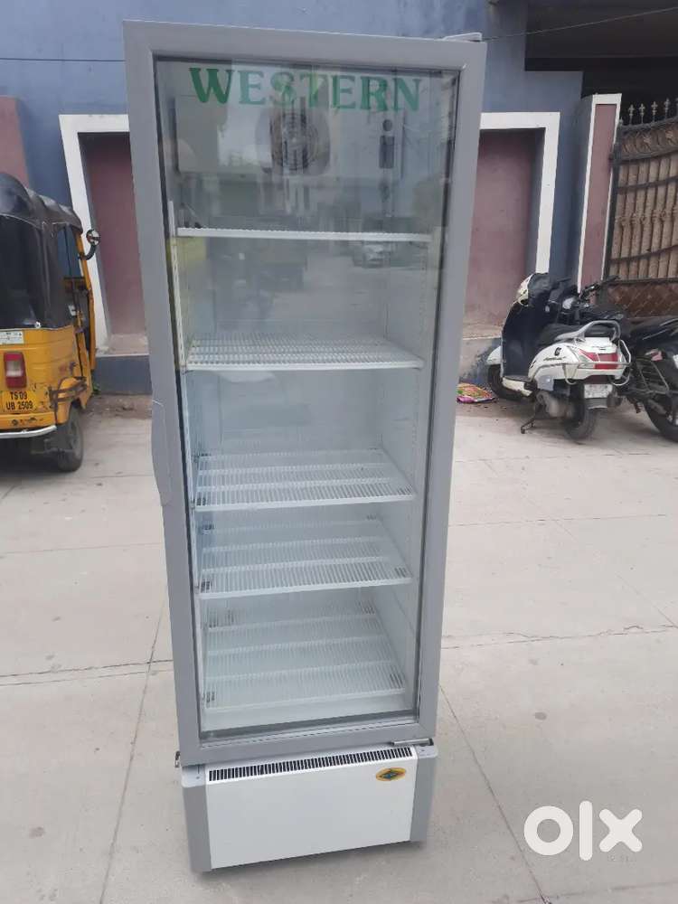 western 380-litres cool drink fridge (Brand-New) condition For Sale