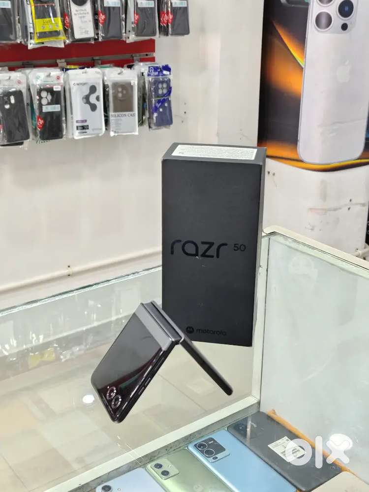 Motorola razer 50 / 8gb / 256gb / black colour
