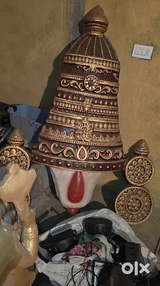 One year old decoration items for urgent sale