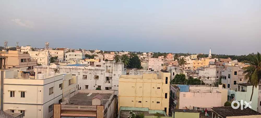 3 bedrooms 2Halls 1 Kitchen