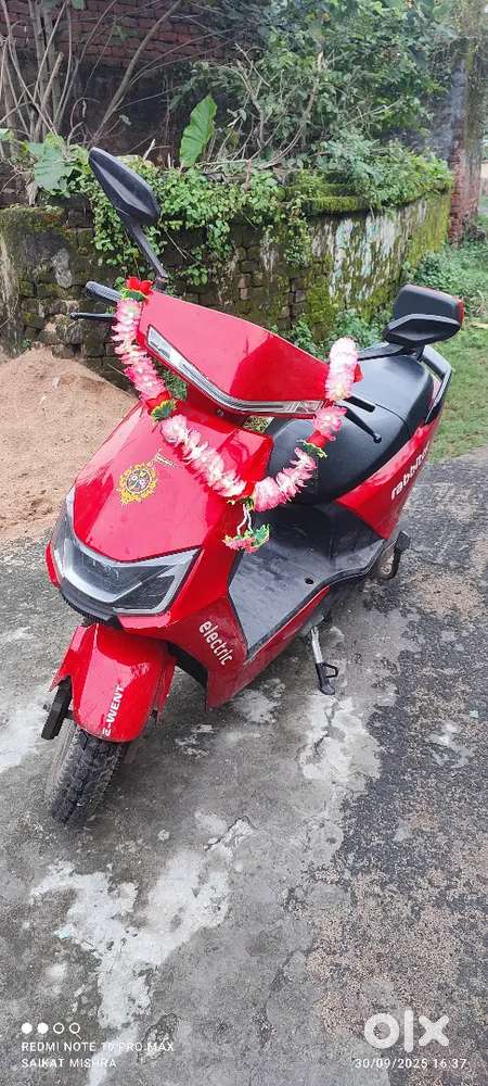New condition 72 volt E went electric scooter,