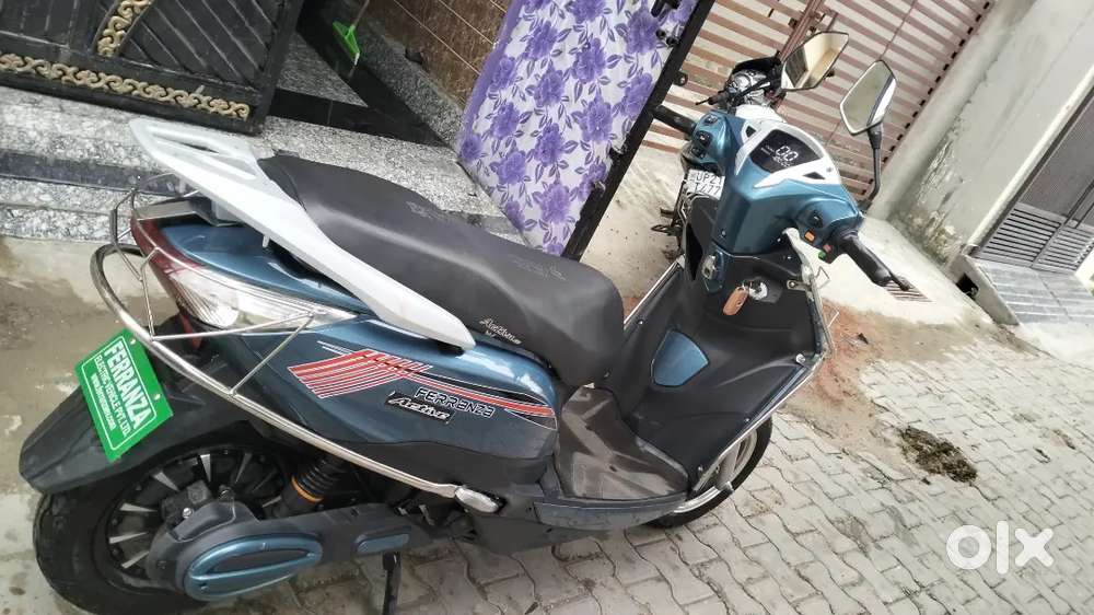 Electric scooty