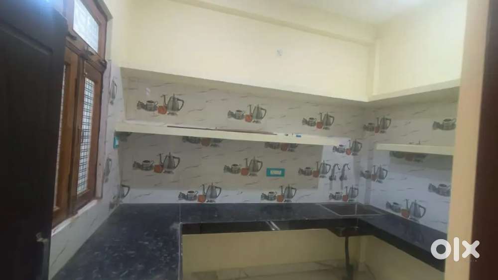 2big room 1 bathroom 1kichten big hall