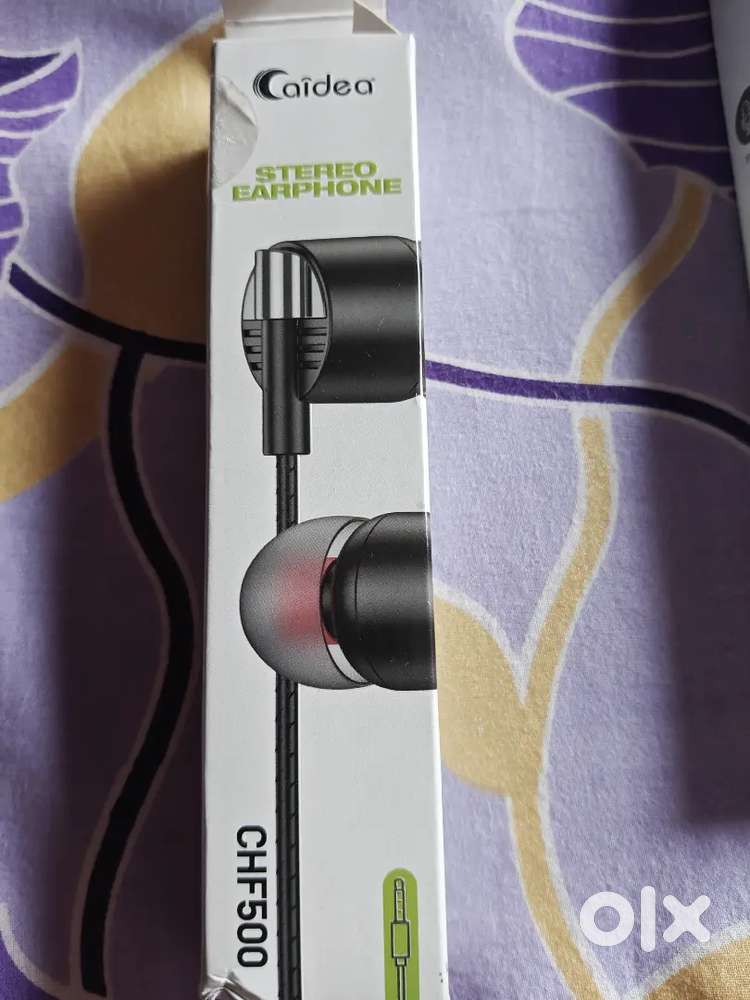 2 Earphones Caidea Stereo earphones CHF 500 And CHF501