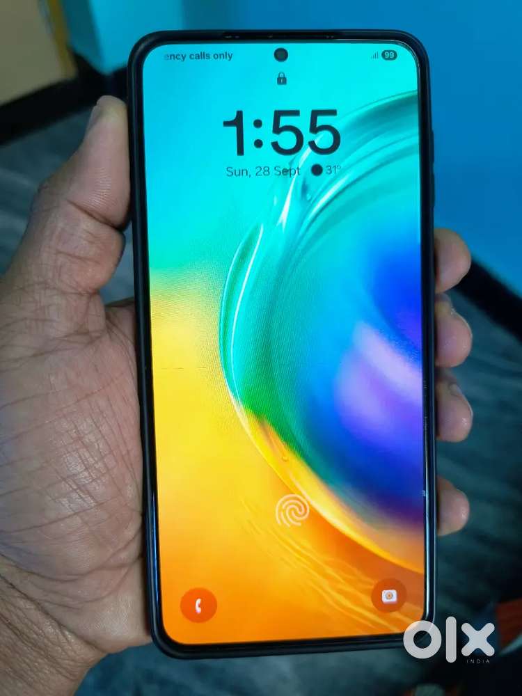 Samsung s21 plus 5g 8+256gbgood condition