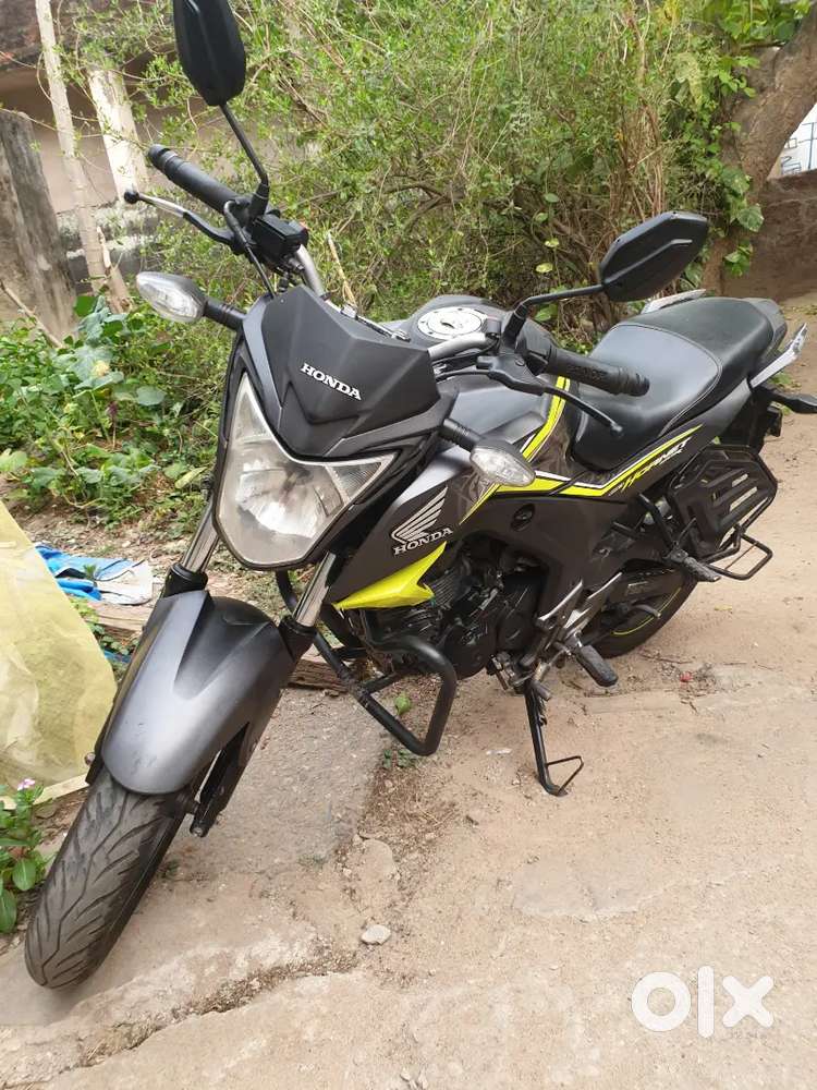 Honda hornet 160r duel disk