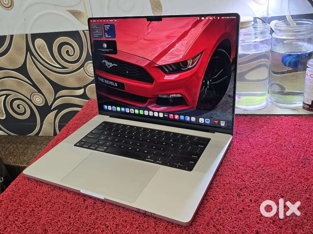 M1 PRO  Apple Macbook 16inch 16gb 512gb SSD  Retina XDR Display
