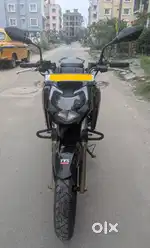 TVS Apache RTR 200 4v