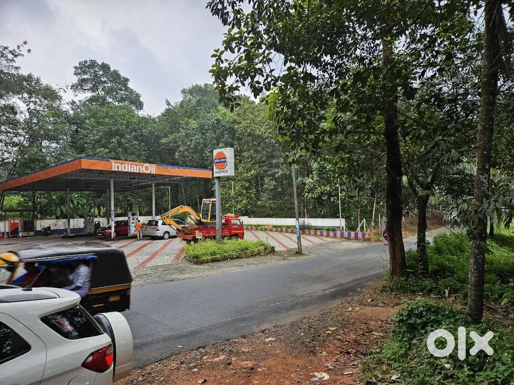 PETROL PUMP DEALERSHIP NEAR VANNAPPURAM  10 LOAD SALE 1.35 CR NEGOT.