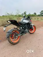 Awesome condition scratch less without accident