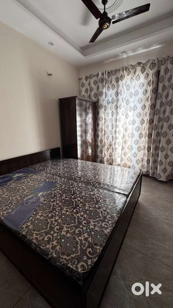 2BHK FURNISHED FOR SMALL FAMILY