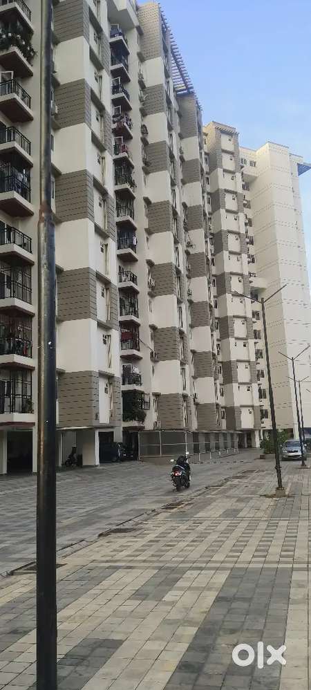 Umang golden woods 1bhk Semi furnished.rent 14000