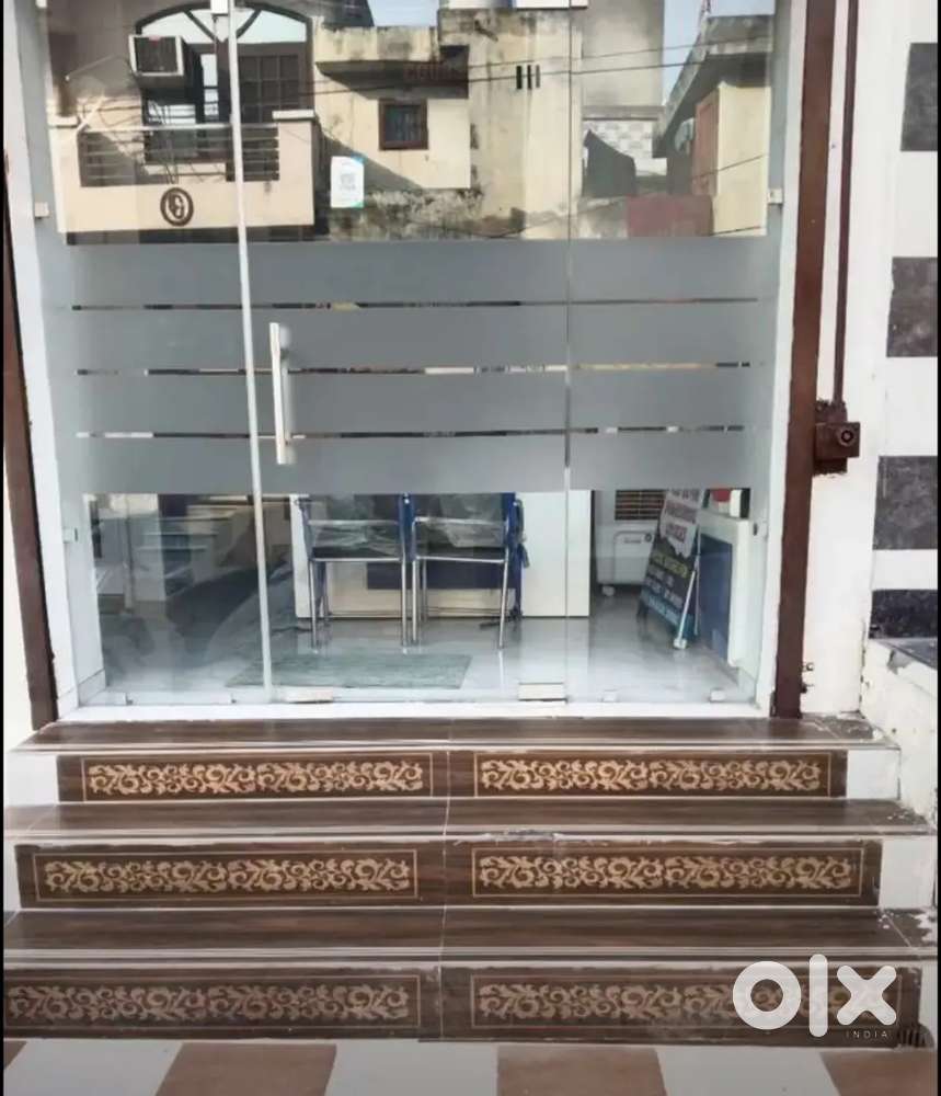 Semi Vancant space for companies and Banks