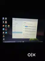 DELL laptop Windows 10 i3 6gen 15 inchi display