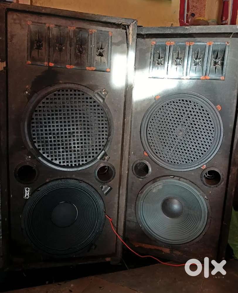 Sound box with amplifier