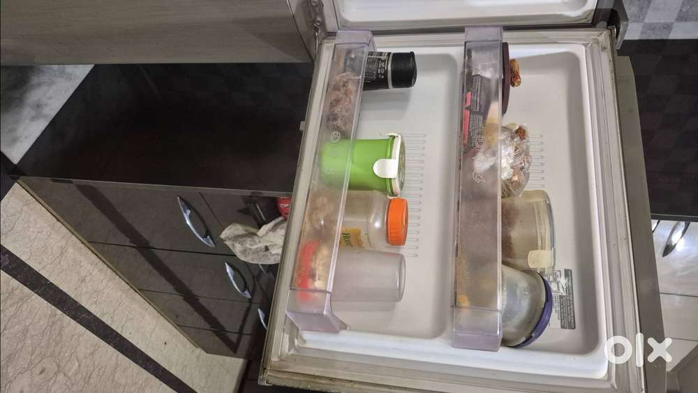 LG FRIDGE DOUBLE DOOR