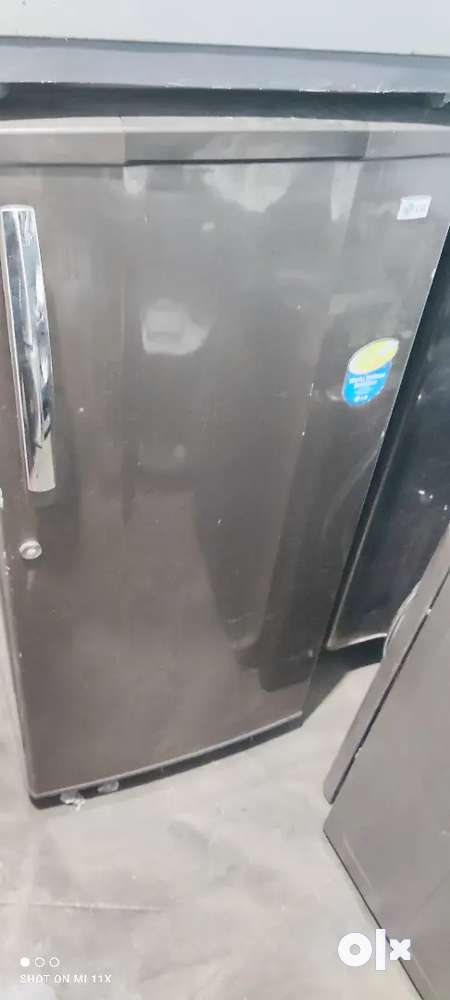 LG 200 liter fridge good cooling condition