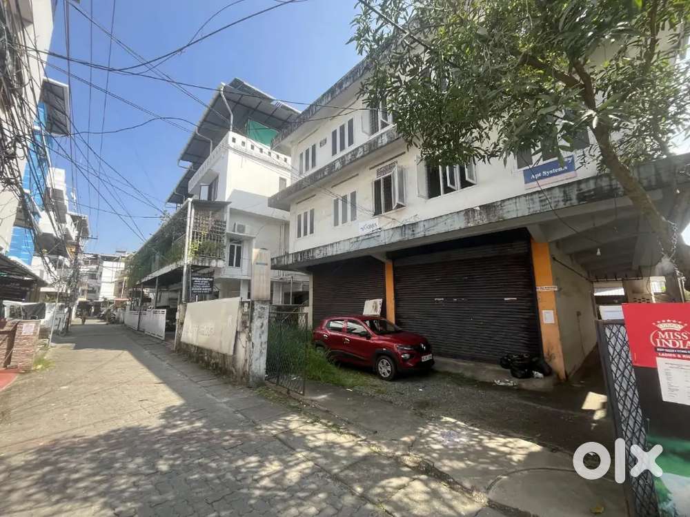 5000SQFT COMMERCIAL BUILDING FOR SALE AT ERNAKULAM KACHERIPADI