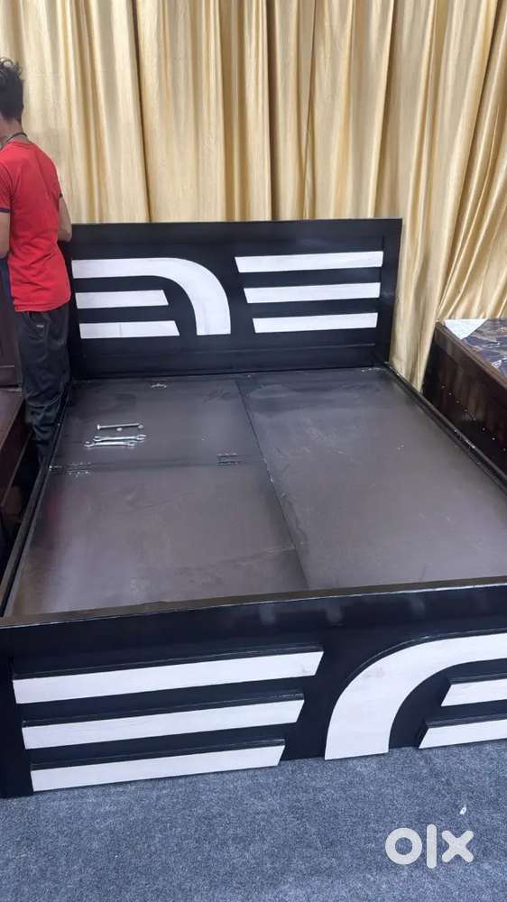 Luxurious design model King size bed available in starf furniture .