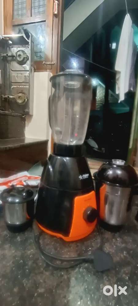 Brand new  mixer grand  with 3 jar