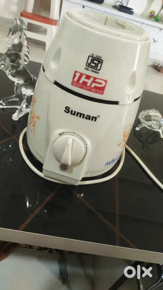 SUMAN* grinder in working condition with 3 jars big,medium & small