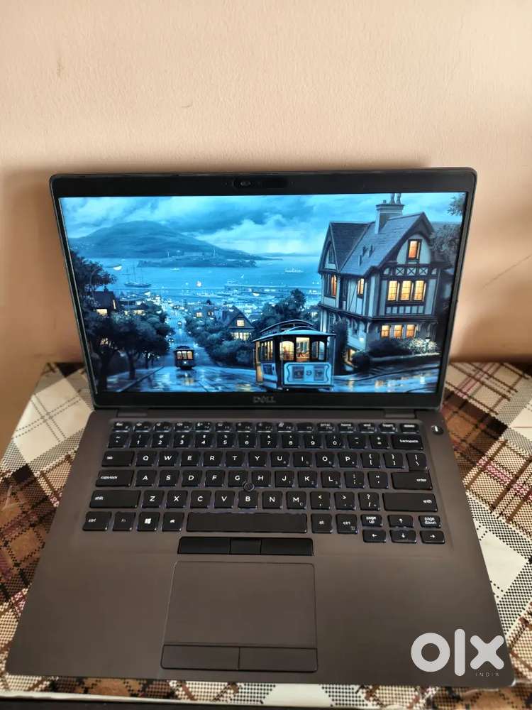 Dell 5400 i5-8th 16gbram 256gb SSD orginal charger