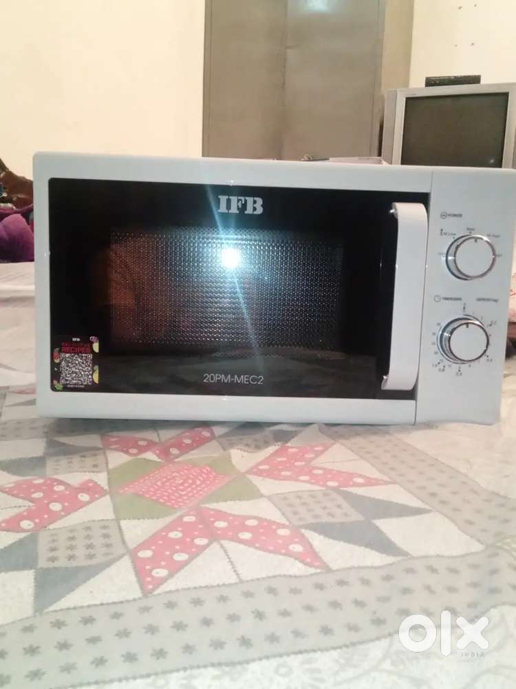 Microwave IFB 20 L with manual control and under 1 year warranty