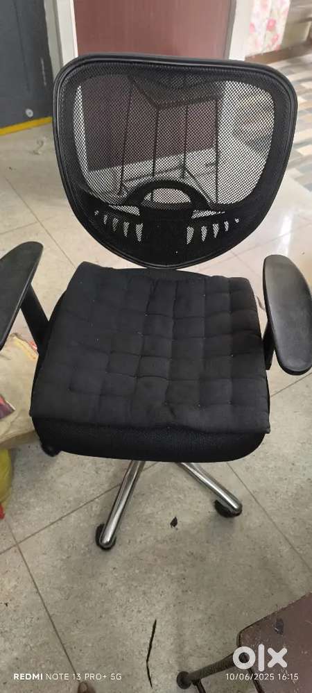Movable chair