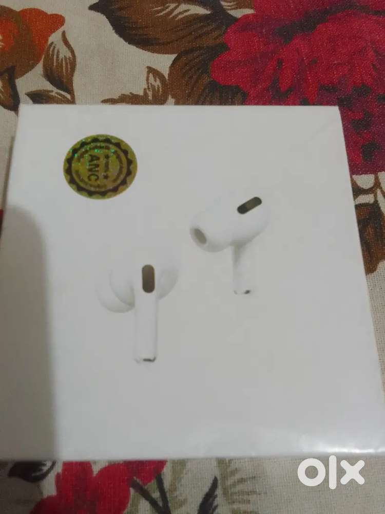 TWS EARBUDS