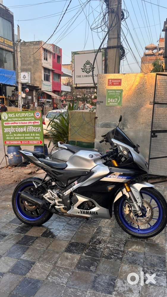YAMAHA R15 WITH ACCESSORIES