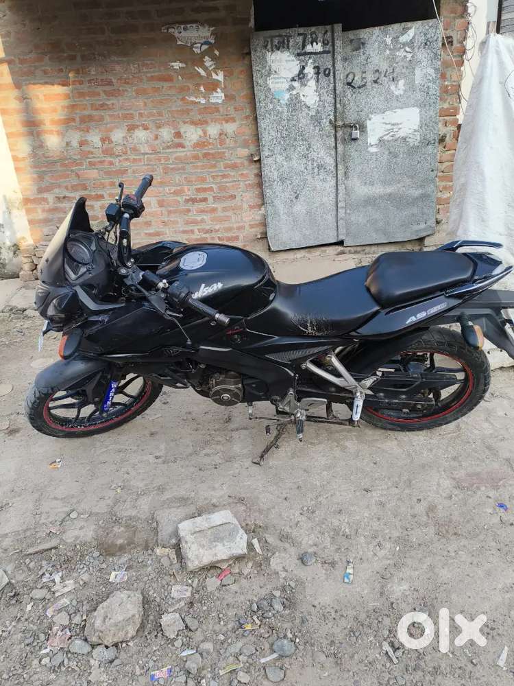 As 150 best condition Pulsar jisko Lena Hai vahi message Karen