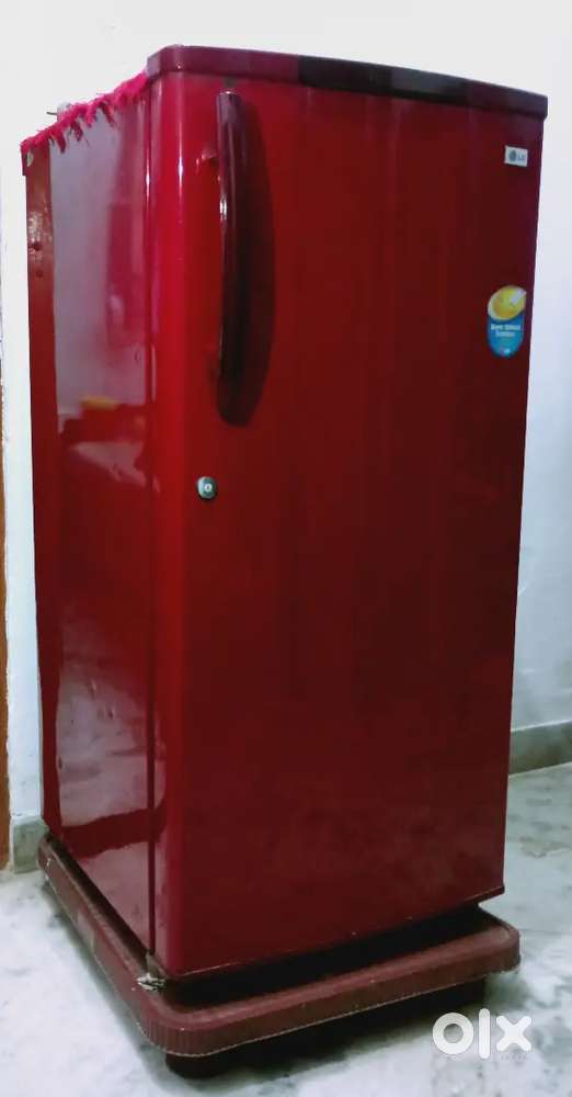 LG  5 star red colour freez