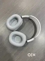 Apple AirPods max Active Noise cancellation ( with bill and warranty )