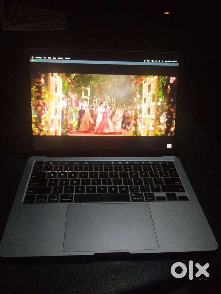 Macbook Pro 2020. 8 Gb 256 Gb. Space gray Color. Urgent money.