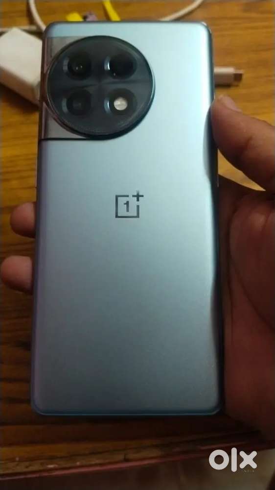 Oneplus 11r ek dum new condition mai hai
