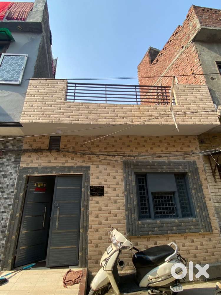 House for sale 50gaj beautiful house in well location