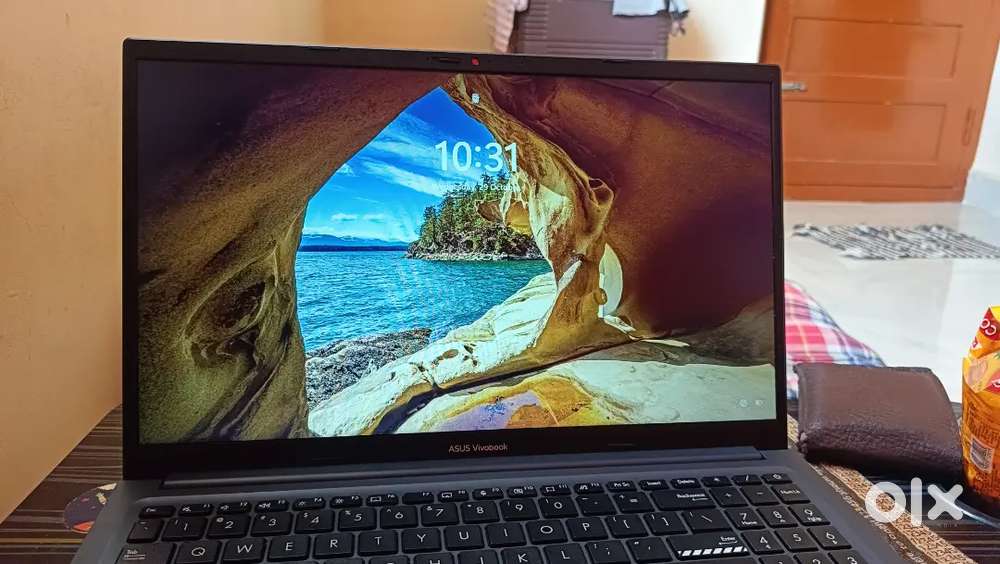 Asus vivobook 15 slightly use laptop in new condition