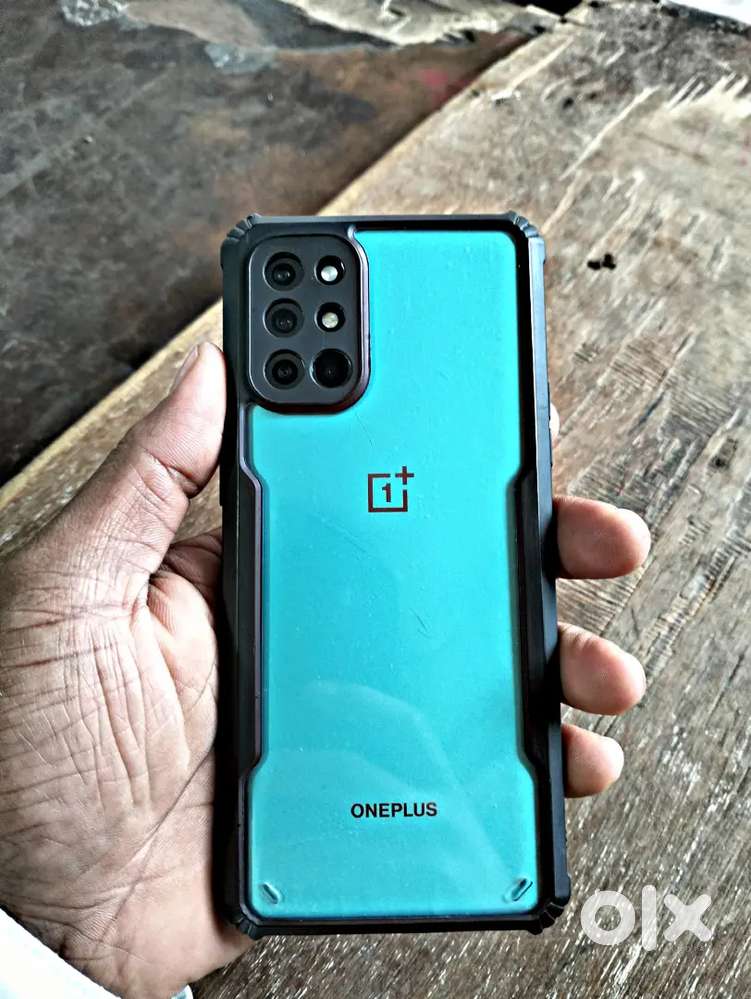 One plus 8t 8/128Gb Ram.  Very good condition