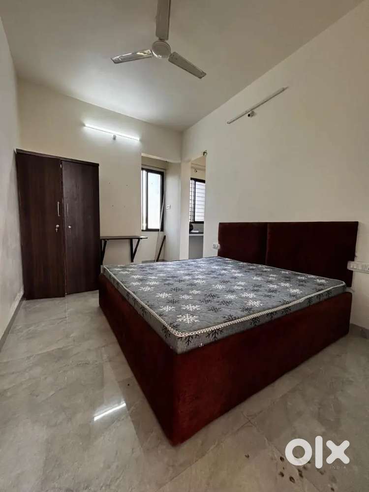 Independent Luxury 1RK Near Bhawarkua