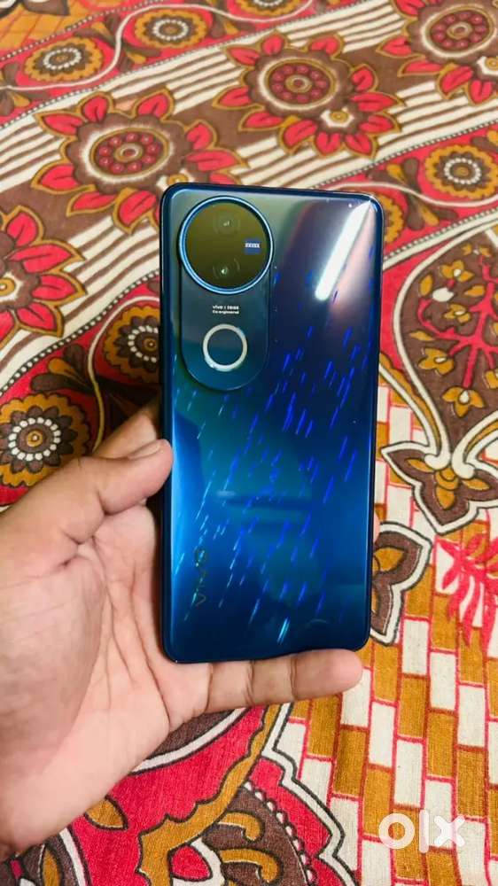 Vivo v50  12/512 gb