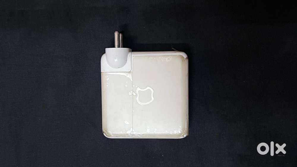 APPLE 96wats ORIGINAL CHARGER & 2m cable(CTOC)negotiated
