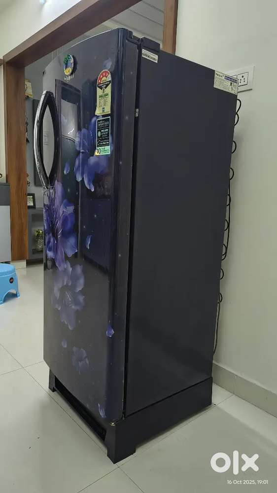 Whirlpool Single door fridge
