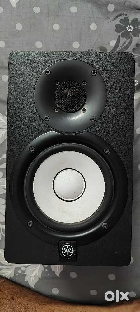 Yamaha HS5  Active speaker