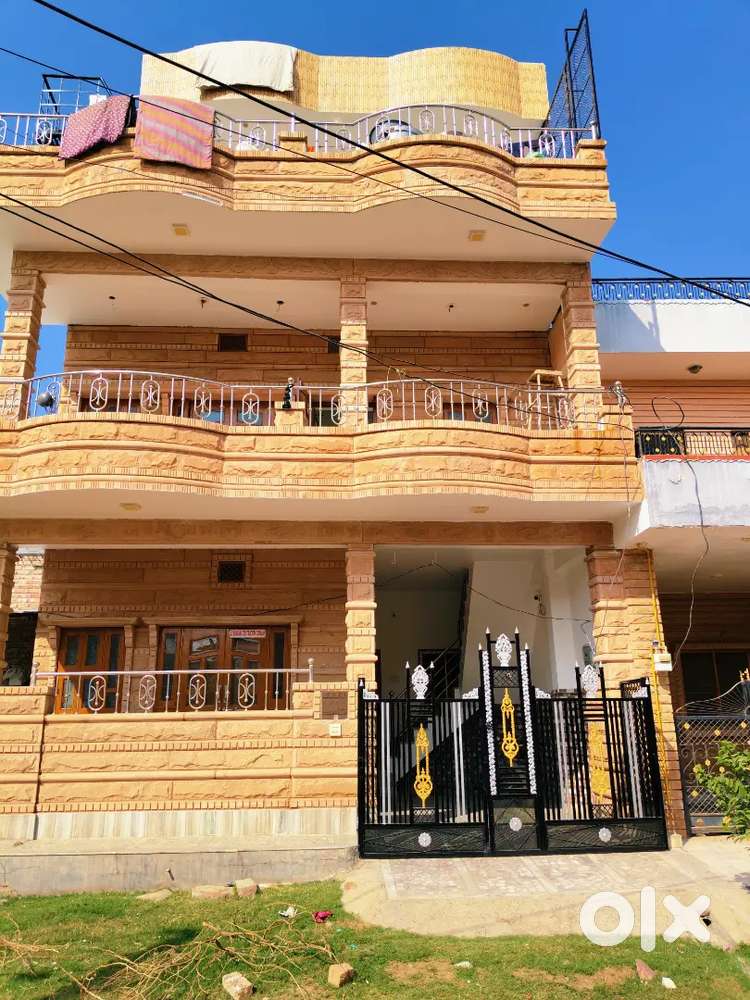 3 Manjil ka ghar jo ki Dali Bai Mandir ke pass hai