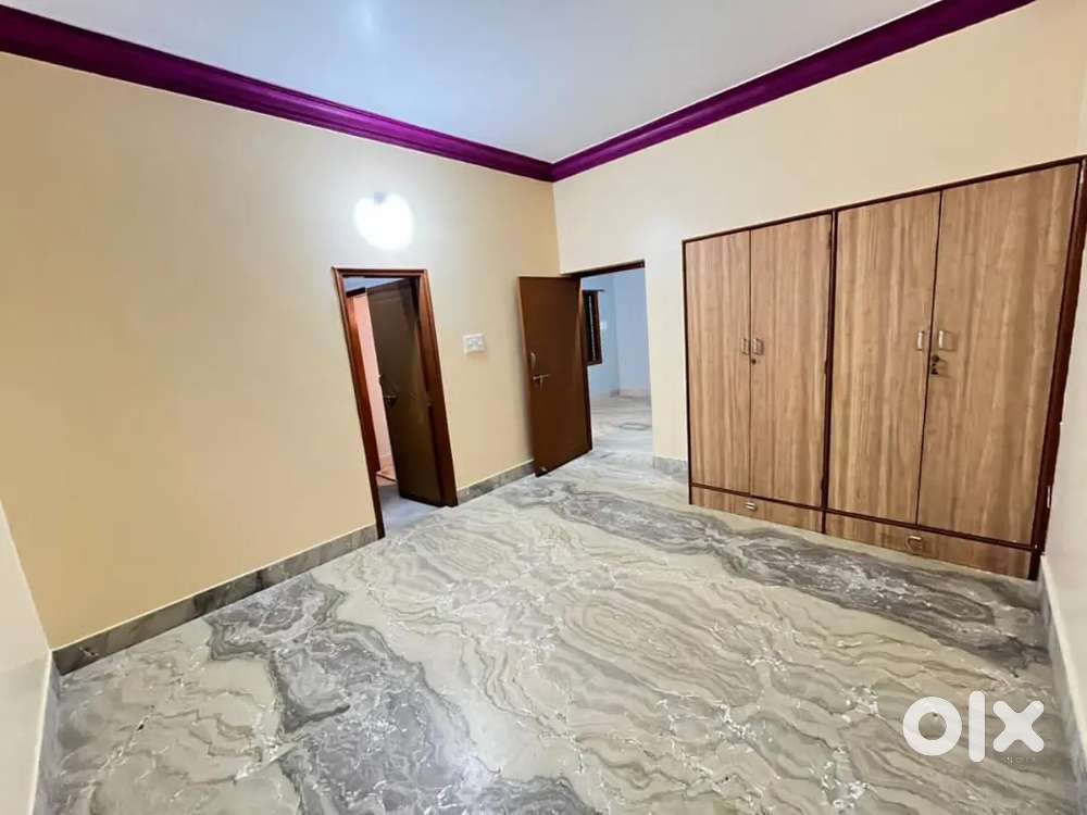 BACHELOR, COUPLE, FAMILY ROOM AVAILABLE (BROKER CHARGE APPLY)