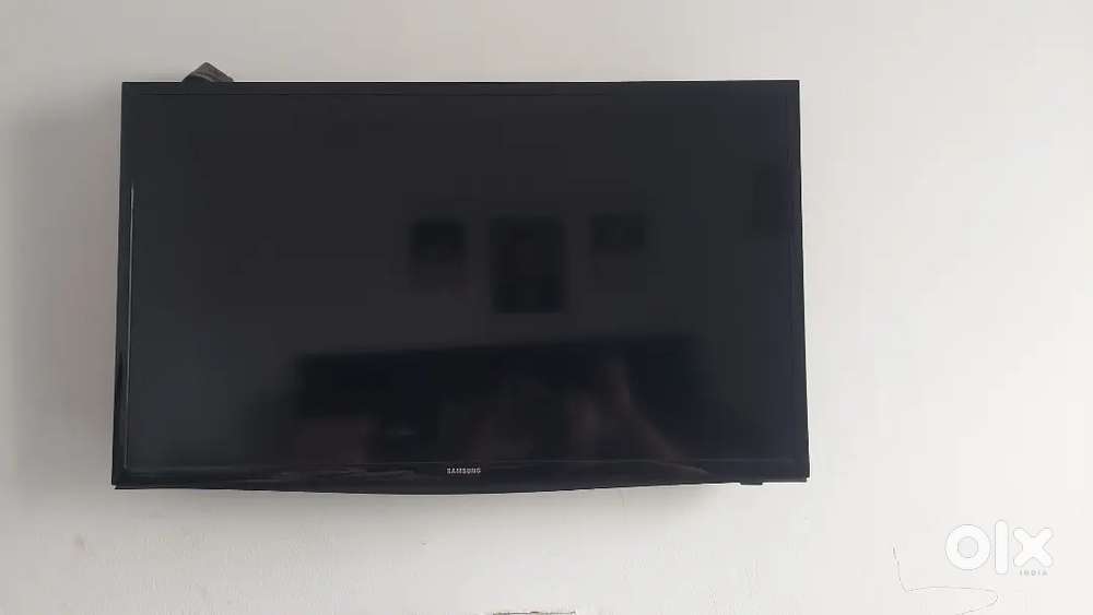 Samsung 32 inches LED TV